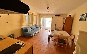 Lana Apartman